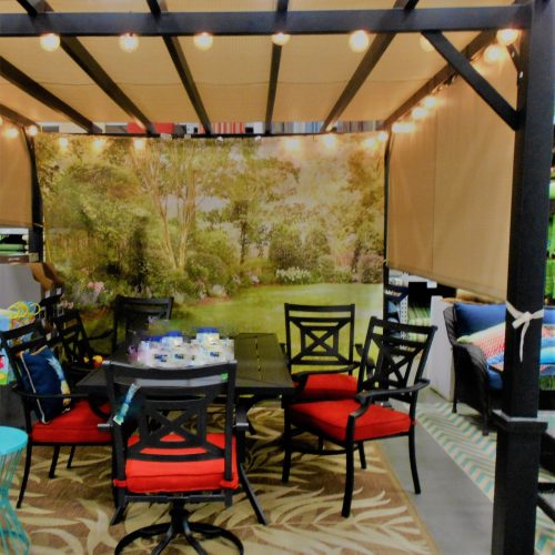 Backyard Living! Outdoor Patio Furniture! Pergola!
